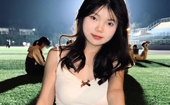 晚上又叫又疼的打扑克